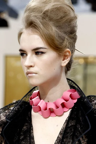 Look 7